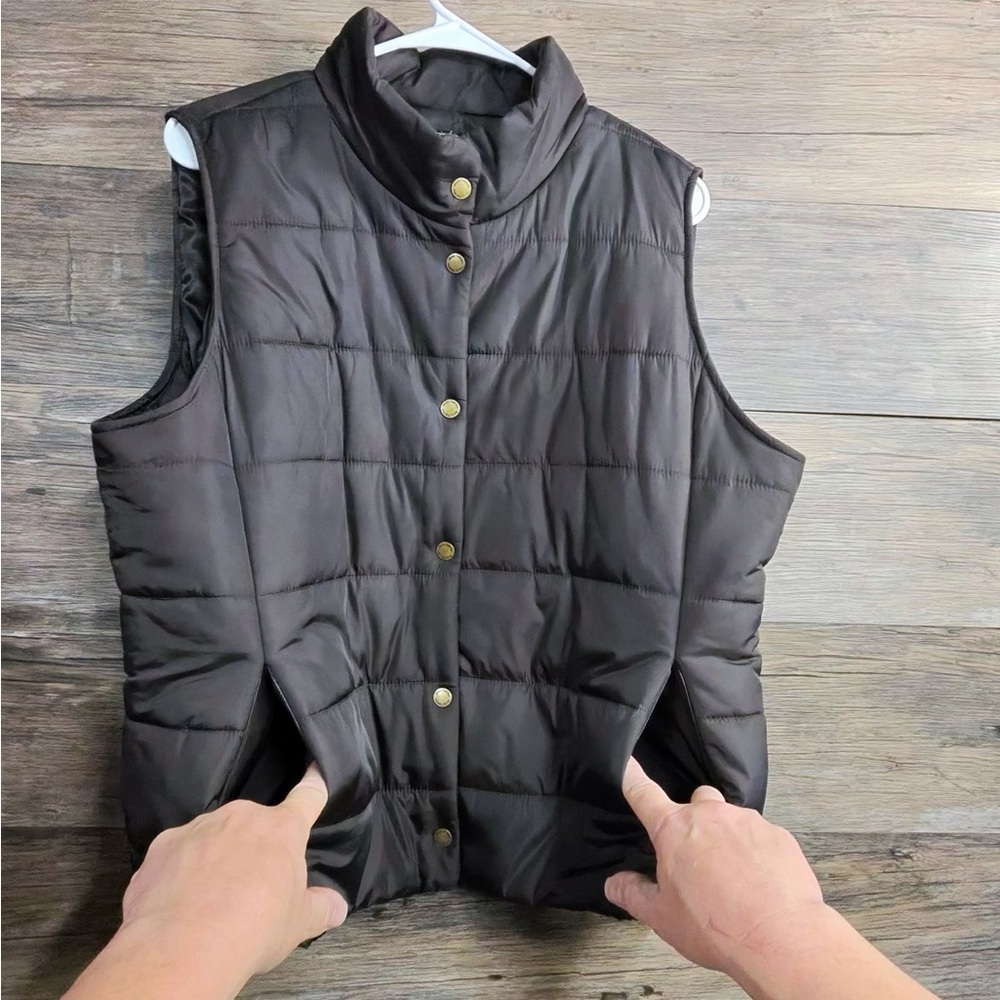Daisy Fuentes Black Quilted Vest - Picture 2 of 7